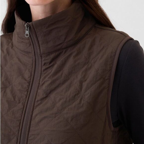 Green Quilted Gap Vest Size Small New with Tags - Picture 4 of 5